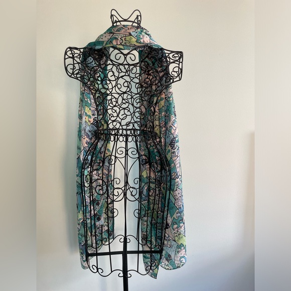 Silk scarf/wrap  in blue, turquoise, white, green and black animal “cat print - Picture 7 of 10